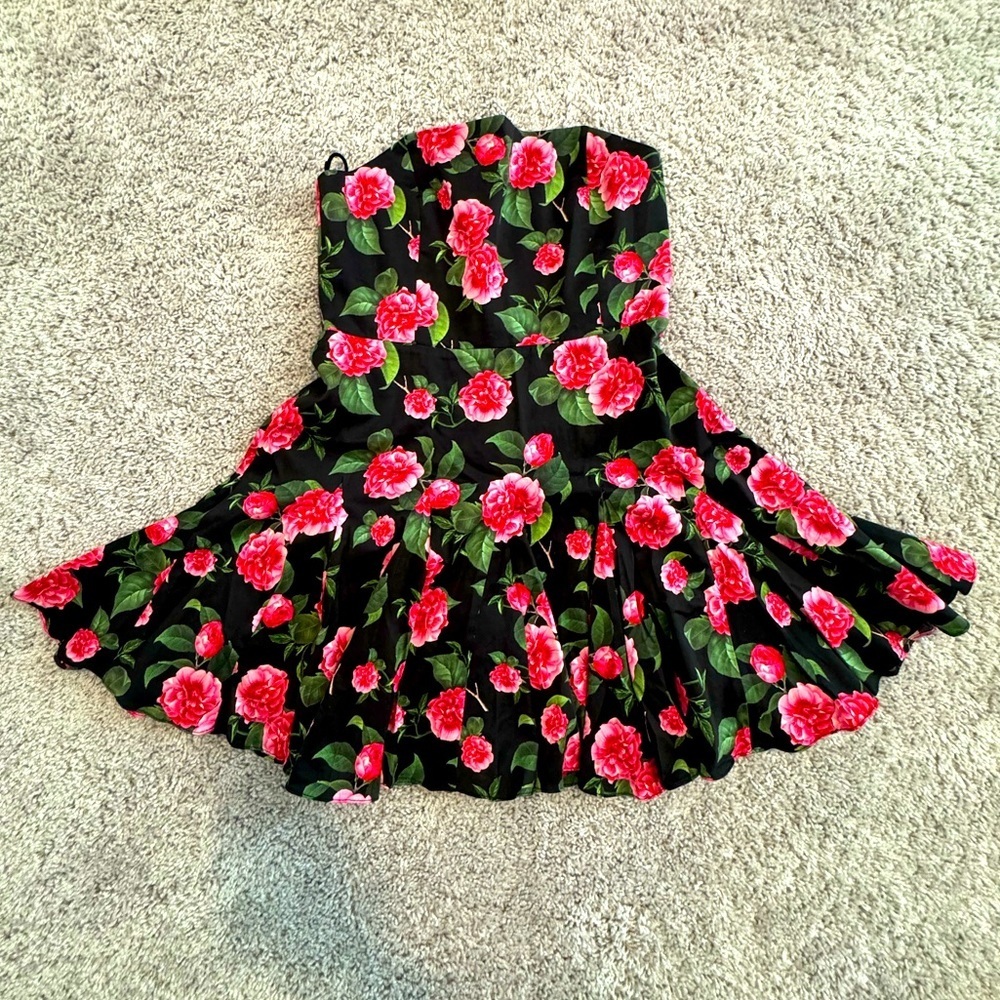 Alice and Olivia Floral Strapless Dress